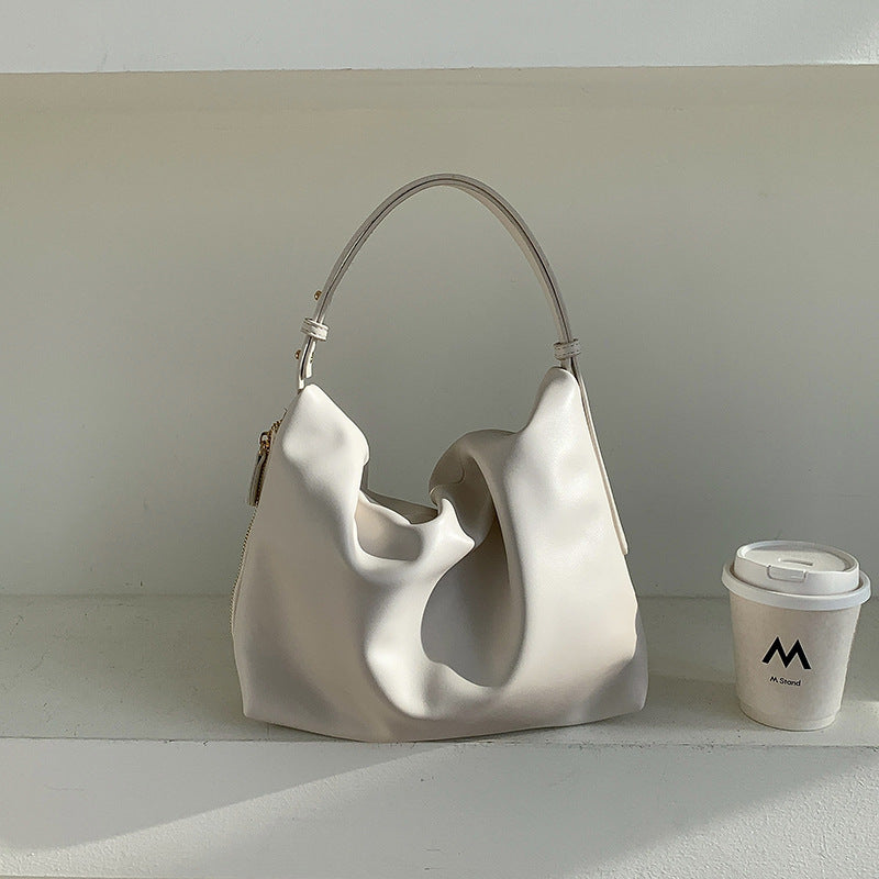 Fashionable new simple large-capacity shoulder pleated bag