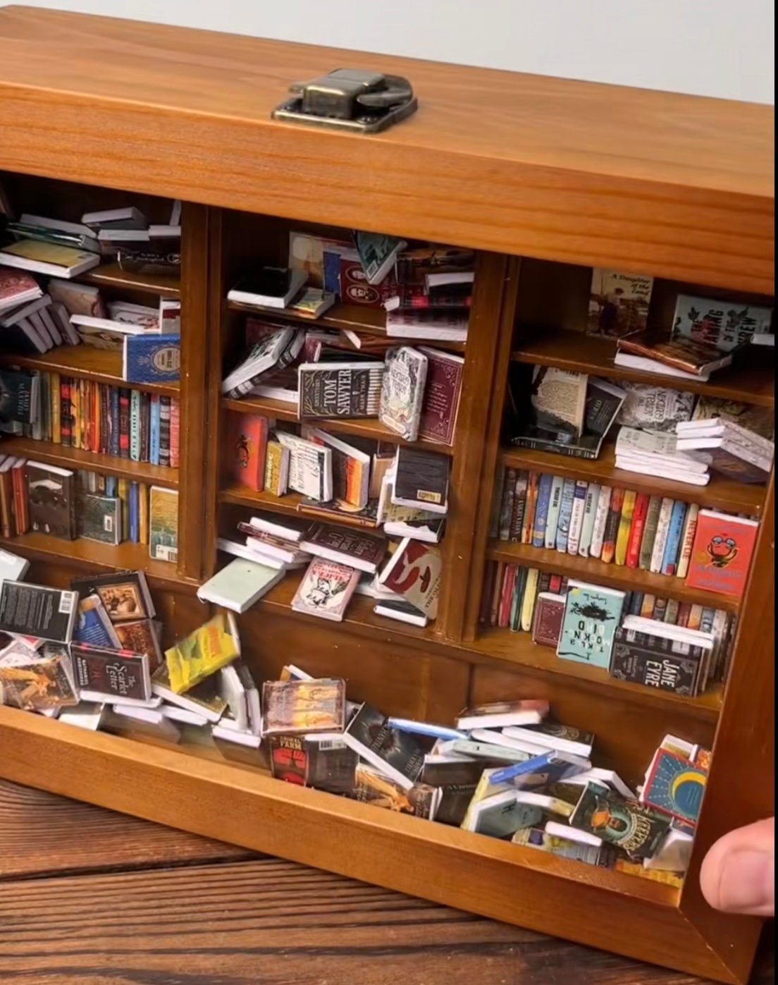 Jcpnneys - Handmade Anxiety Bookshelf | Shake Away Your Anxiety