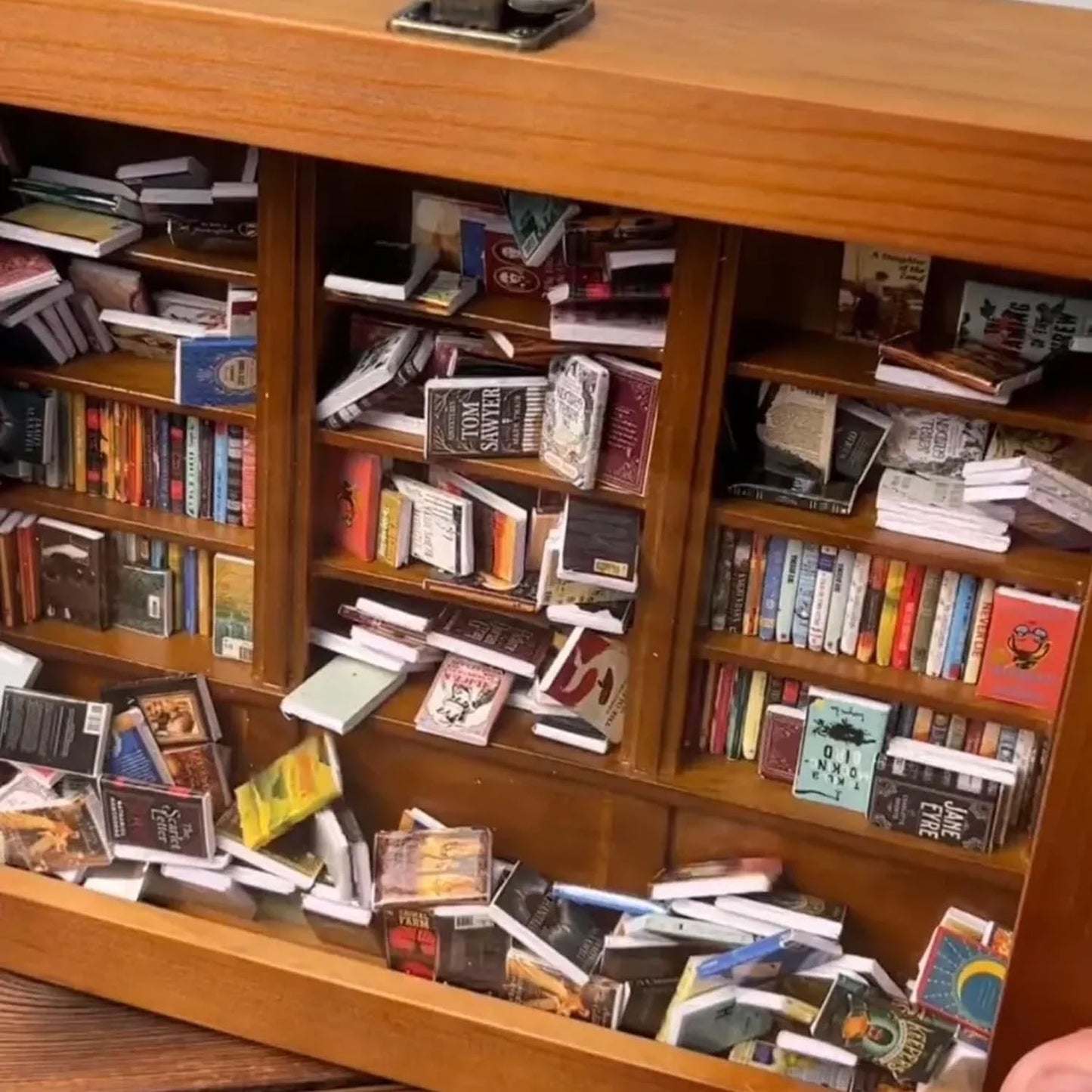 Jcpnneys - Handmade Anxiety Bookshelf | Shake Away Your Anxiety