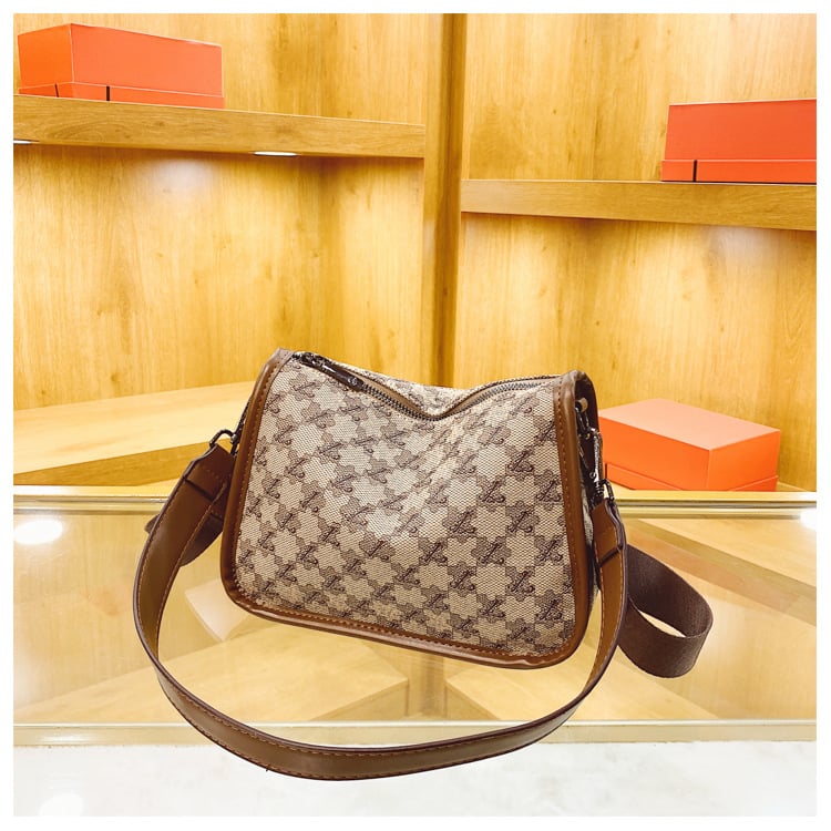 Fashionable Crossbody Bag