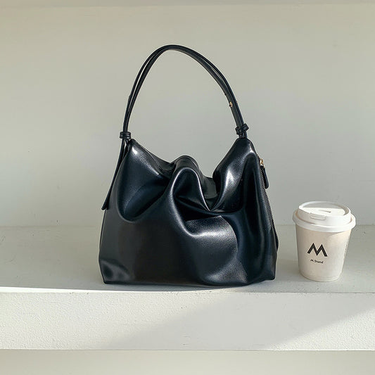 Fashionable new simple large-capacity shoulder pleated bag
