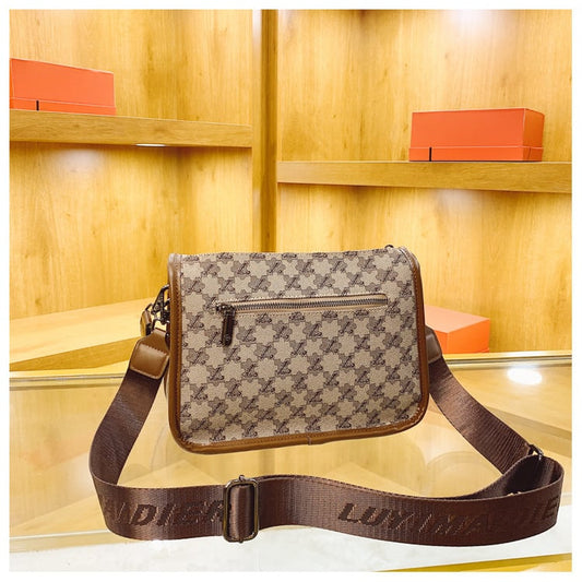 Fashionable Crossbody Bag